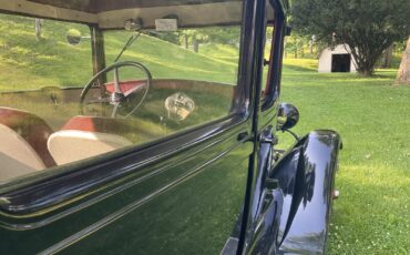 Ford-Model-A-1929-Sedan-11