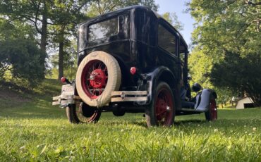 Ford-Model-A-1929-Sedan-12