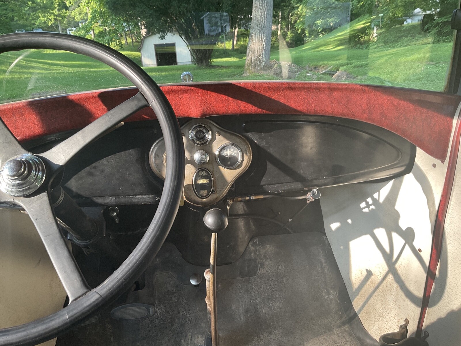 Ford-Model-A-1929-Sedan-22