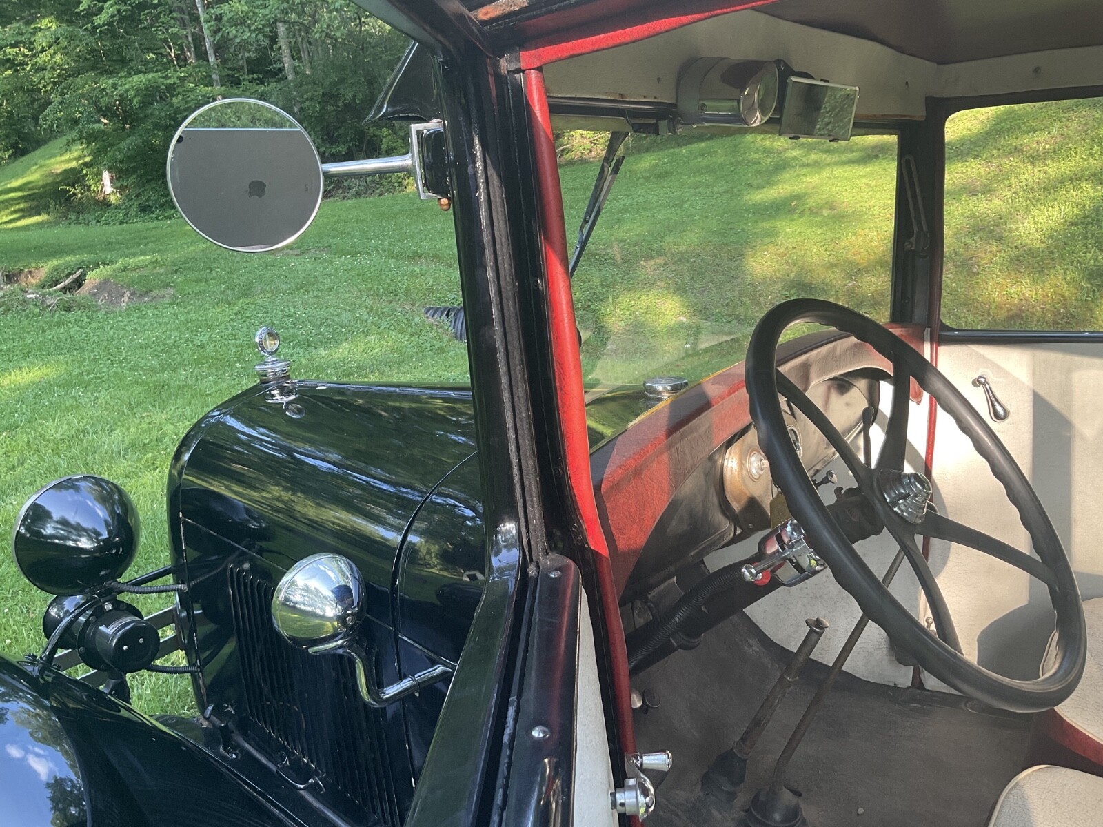 Ford-Model-A-1929-Sedan-26
