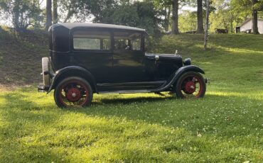 Ford-Model-A-1929-Sedan-4