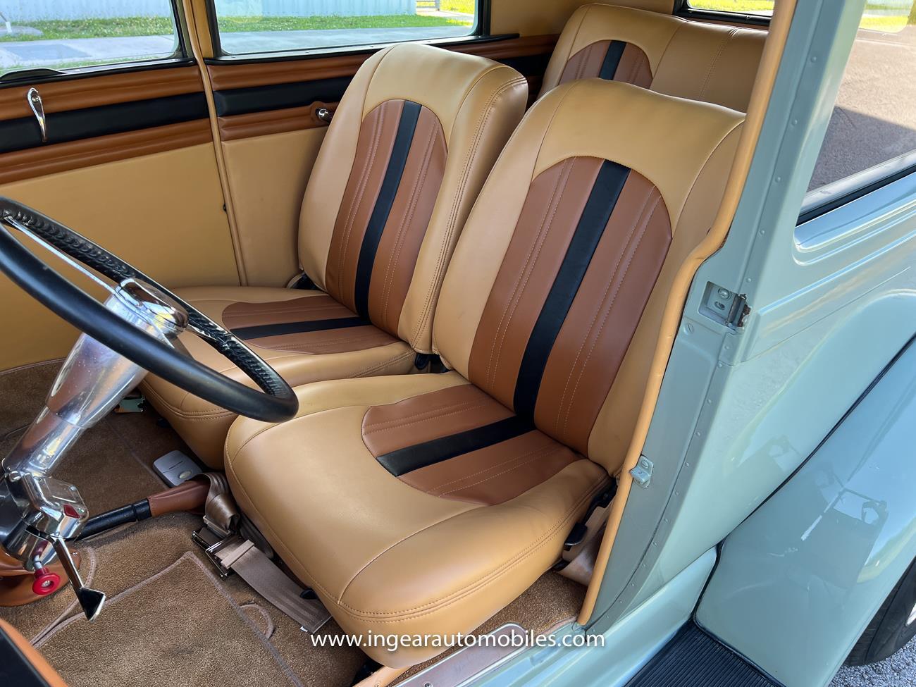 Ford-Model-A-1929-sedan-1