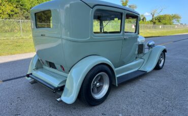 Ford-Model-A-1929-sedan-11