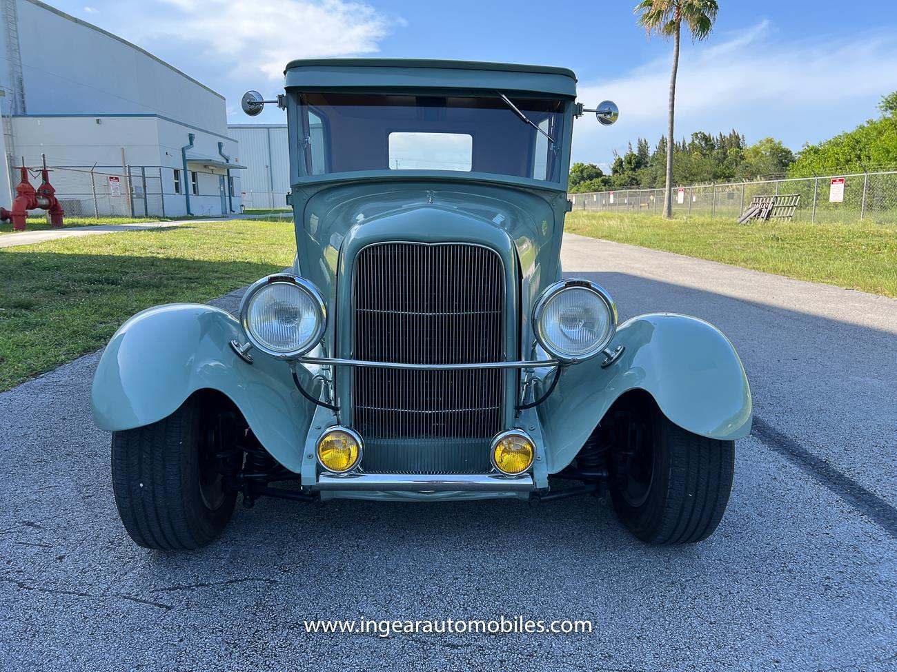 Ford-Model-A-1929-sedan-14