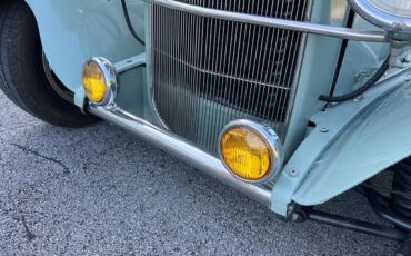 Ford-Model-A-1929-sedan-16