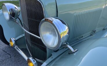 Ford-Model-A-1929-sedan-17
