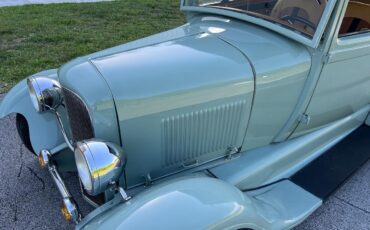 Ford-Model-A-1929-sedan-18