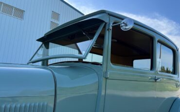 Ford-Model-A-1929-sedan-19