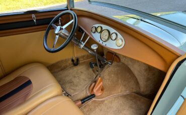 Ford-Model-A-1929-sedan-2