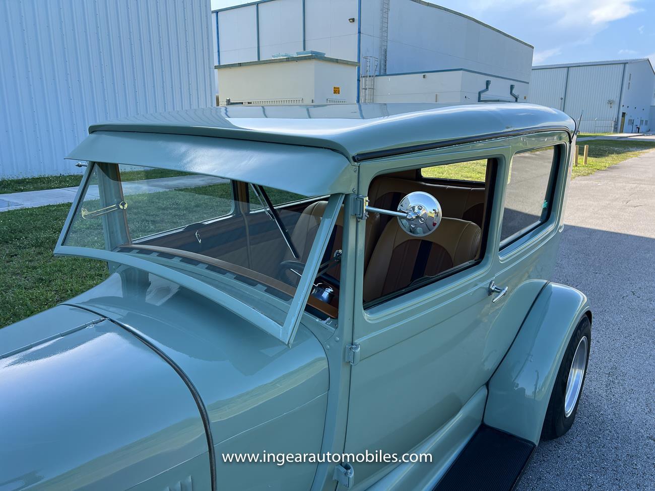 Ford-Model-A-1929-sedan-20