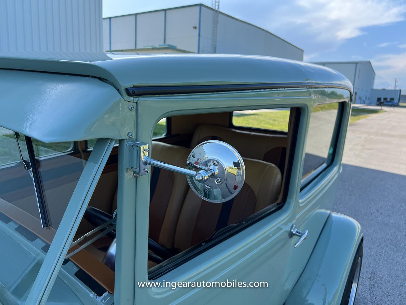 Ford-Model-A-1929-sedan-21