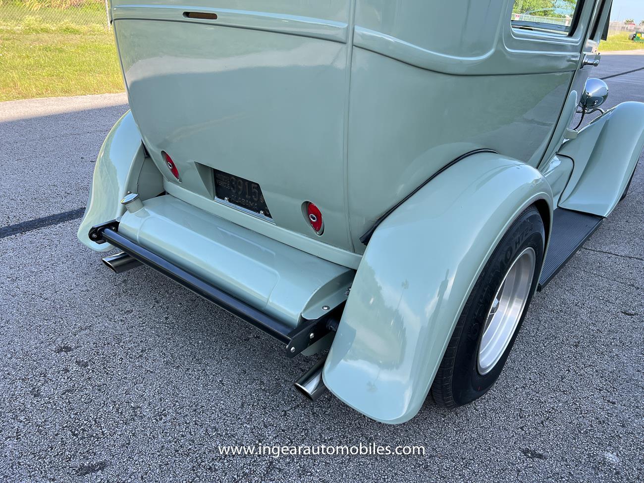Ford-Model-A-1929-sedan-31