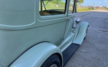 Ford-Model-A-1929-sedan-34
