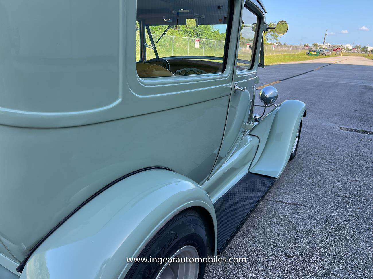 Ford-Model-A-1929-sedan-34
