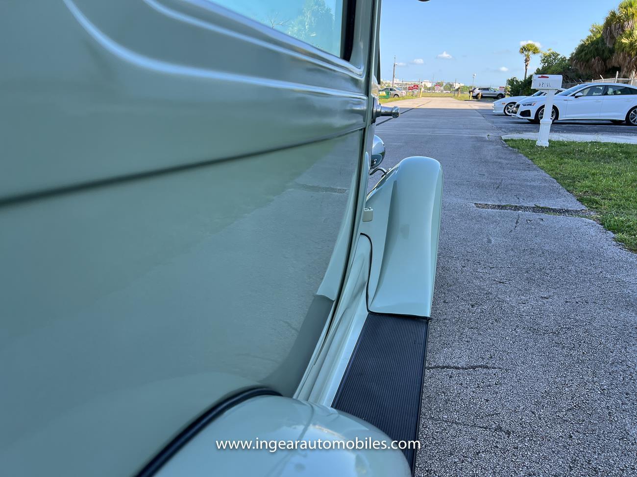 Ford-Model-A-1929-sedan-35