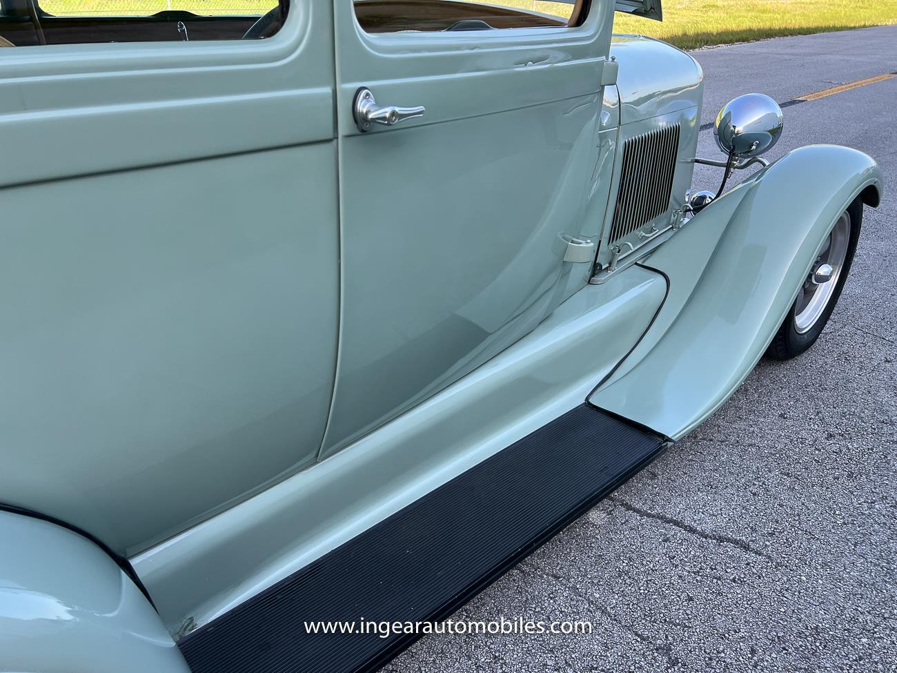 Ford-Model-A-1929-sedan-36