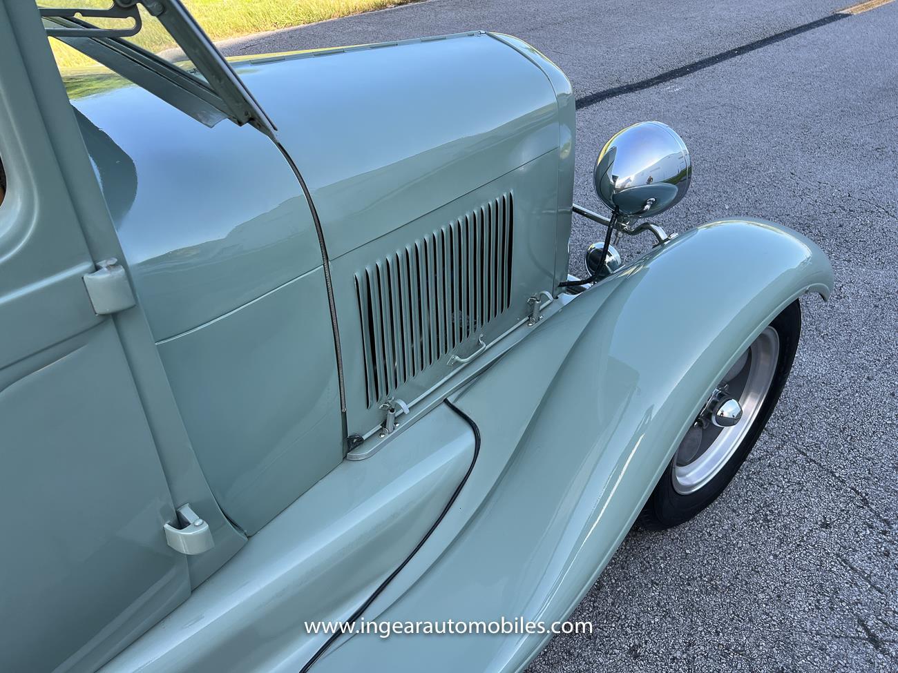 Ford-Model-A-1929-sedan-39