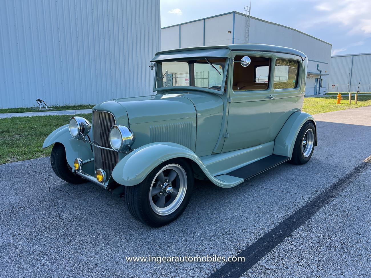Ford-Model-A-1929-sedan-8