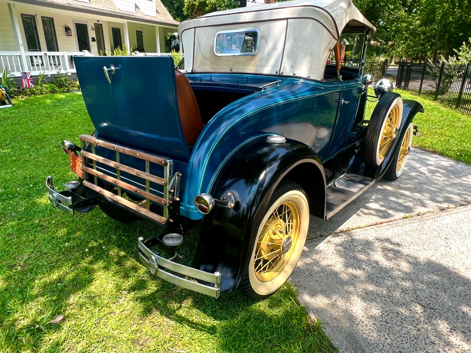 Ford-Model-A-1930-Convertible-3
