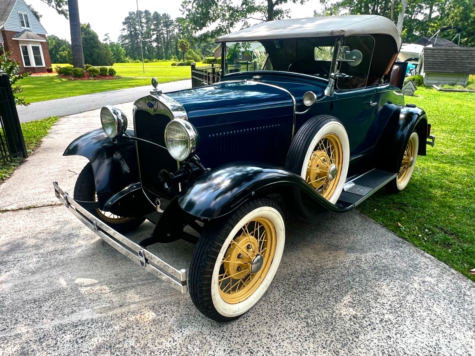 Ford-Model-A-1930-Convertible-4