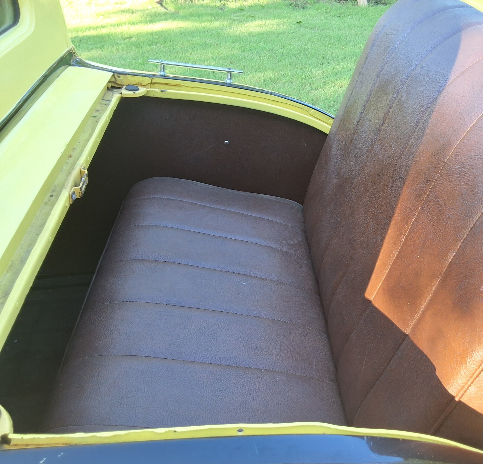 Ford-Model-A-1930-Coupe-4