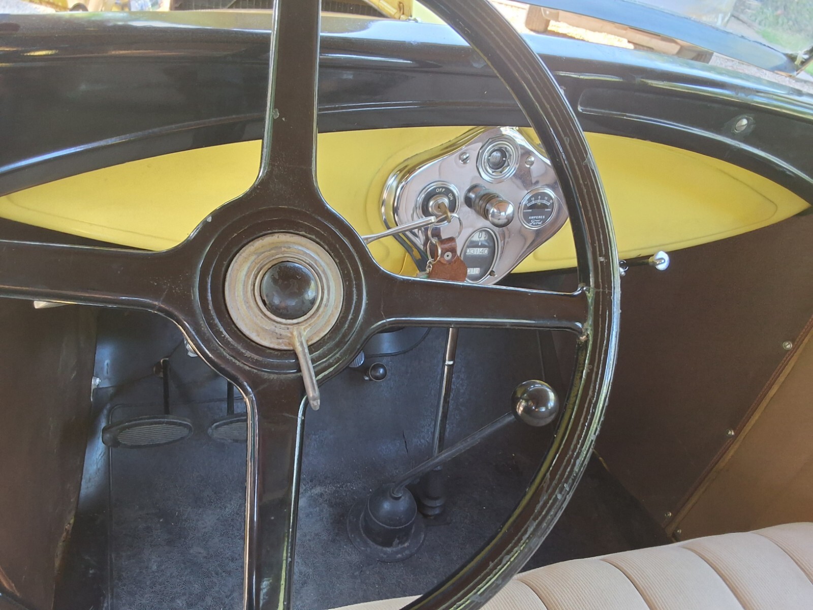 Ford-Model-A-1930-Coupe-9