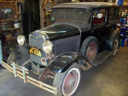 Ford-Model-A-1930-Sedan
