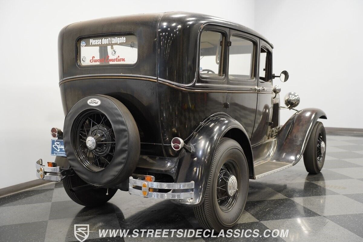 Ford-Model-A-1931-Sedan-11