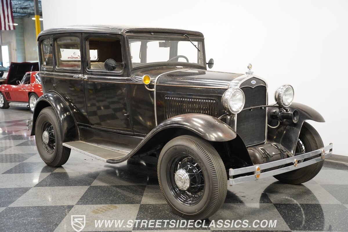 Ford-Model-A-1931-Sedan-14