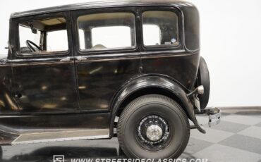 Ford-Model-A-1931-Sedan-22