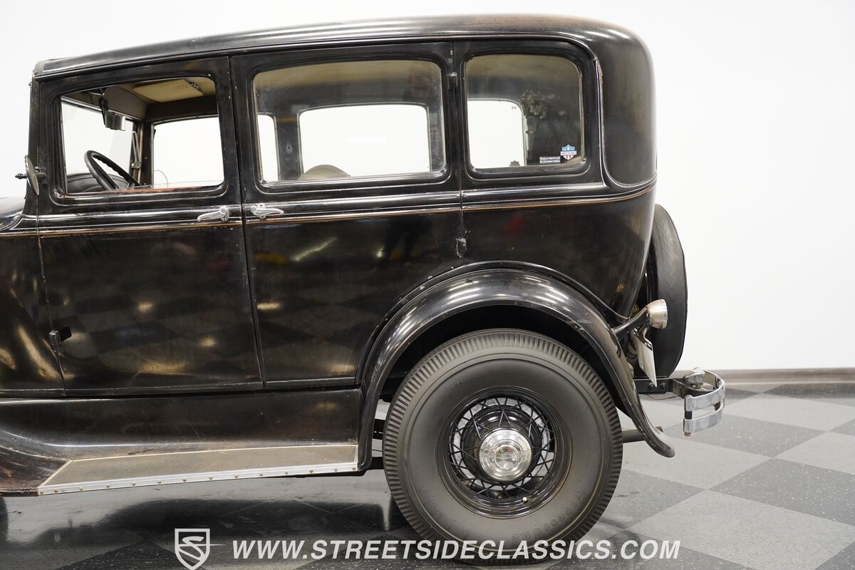 Ford-Model-A-1931-Sedan-22