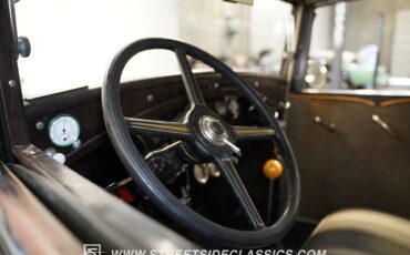 Ford-Model-A-1931-Sedan-31
