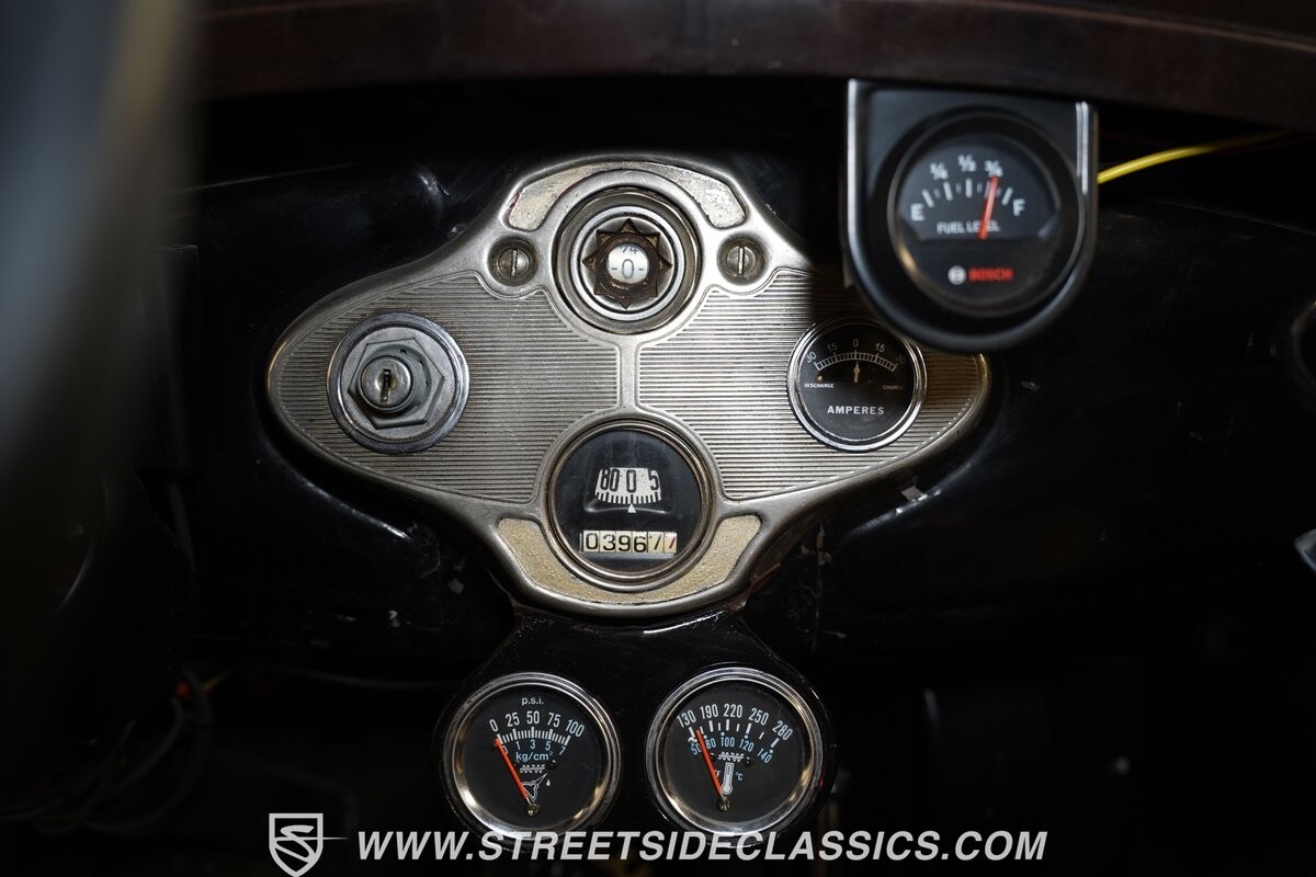 Ford-Model-A-1931-Sedan-32