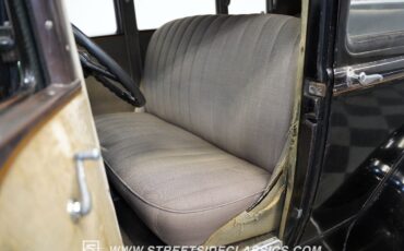 Ford-Model-A-1931-Sedan-37