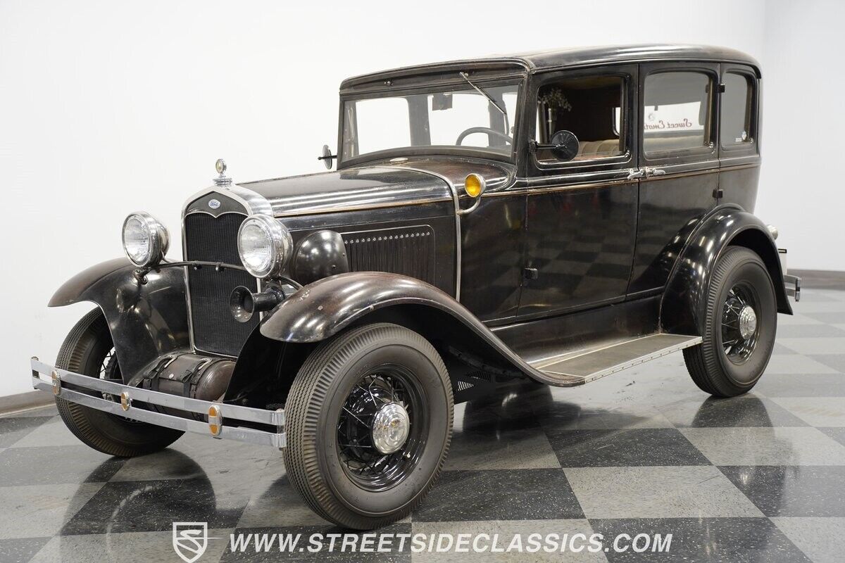 Ford-Model-A-1931-Sedan-5
