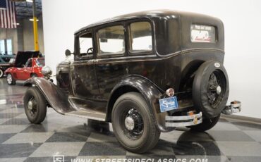 Ford-Model-A-1931-Sedan-7