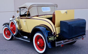 Ford-Model-A-Deluxe-1931-Convertible-12