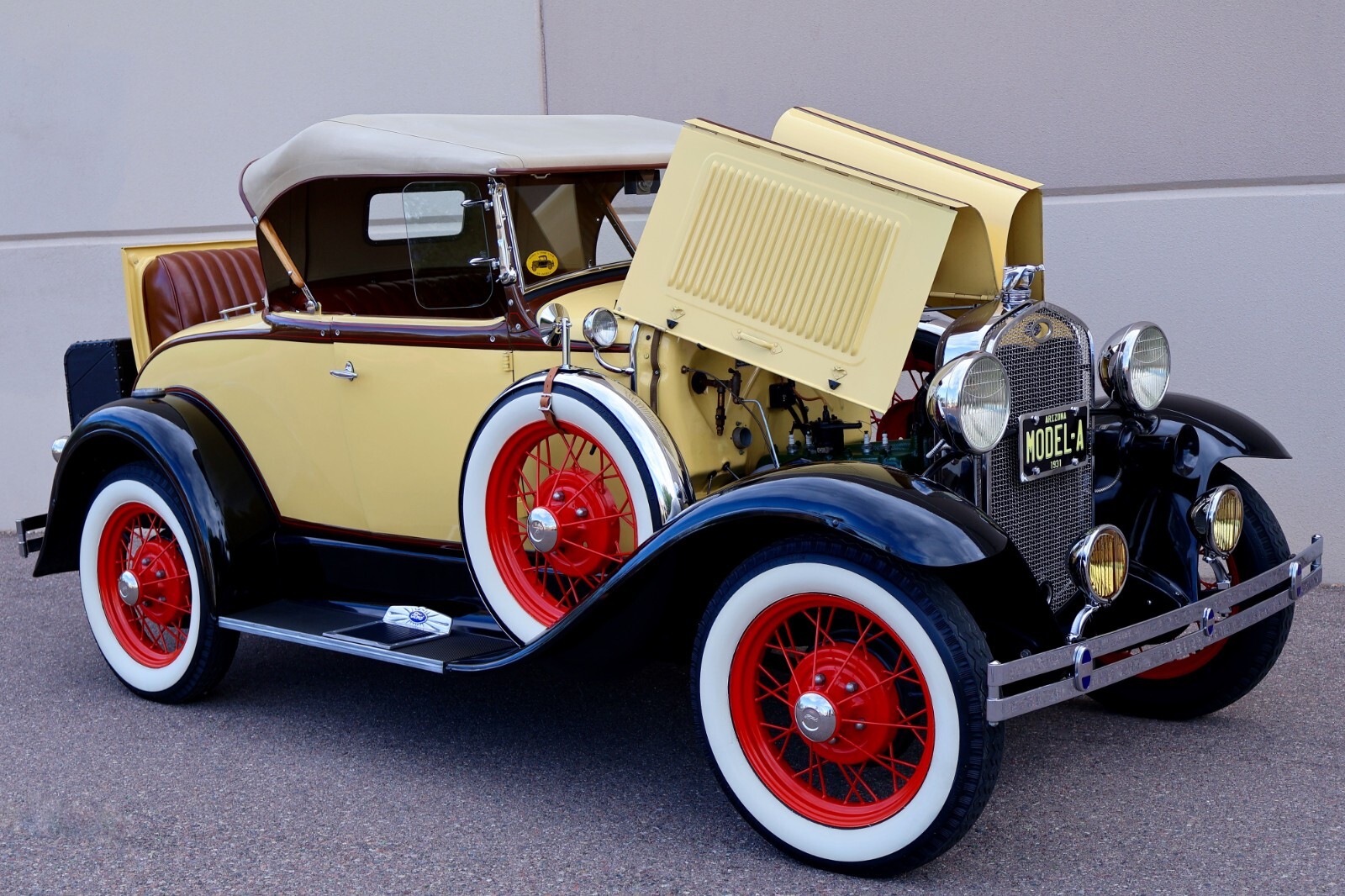 Ford-Model-A-Deluxe-1931-Convertible-13