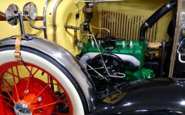 Ford-Model-A-Deluxe-1931-Convertible-2