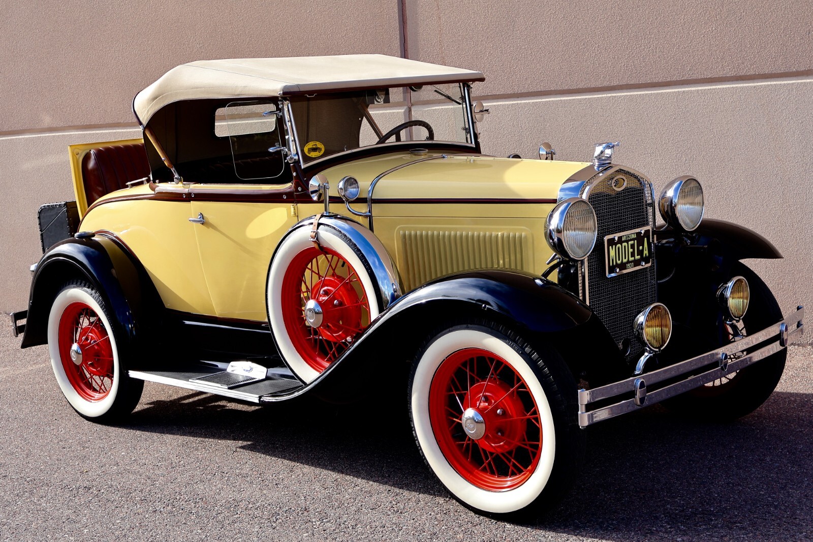Ford-Model-A-Deluxe-1931-Convertible-29