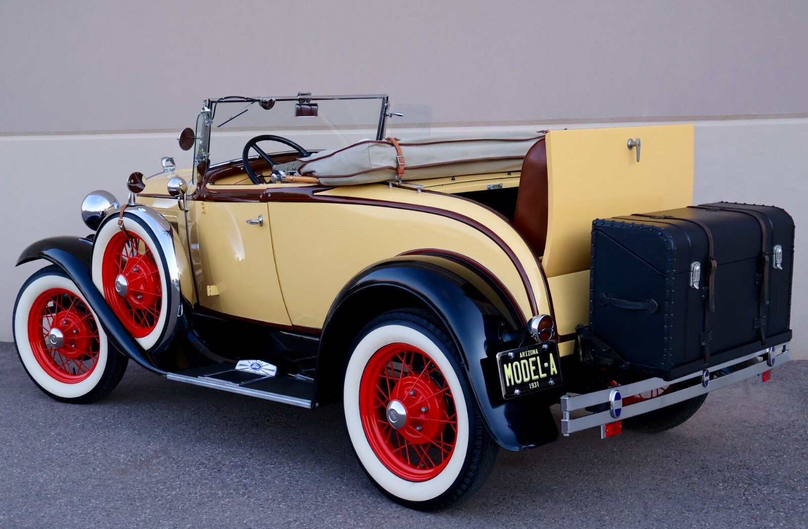 Ford-Model-A-Deluxe-1931-Convertible-33