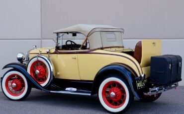 Ford-Model-A-Deluxe-1931-Convertible