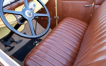Ford-Model-A-Deluxe-1931-Convertible-5