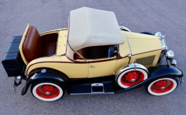 Ford-Model-A-Deluxe-1931-Convertible-8