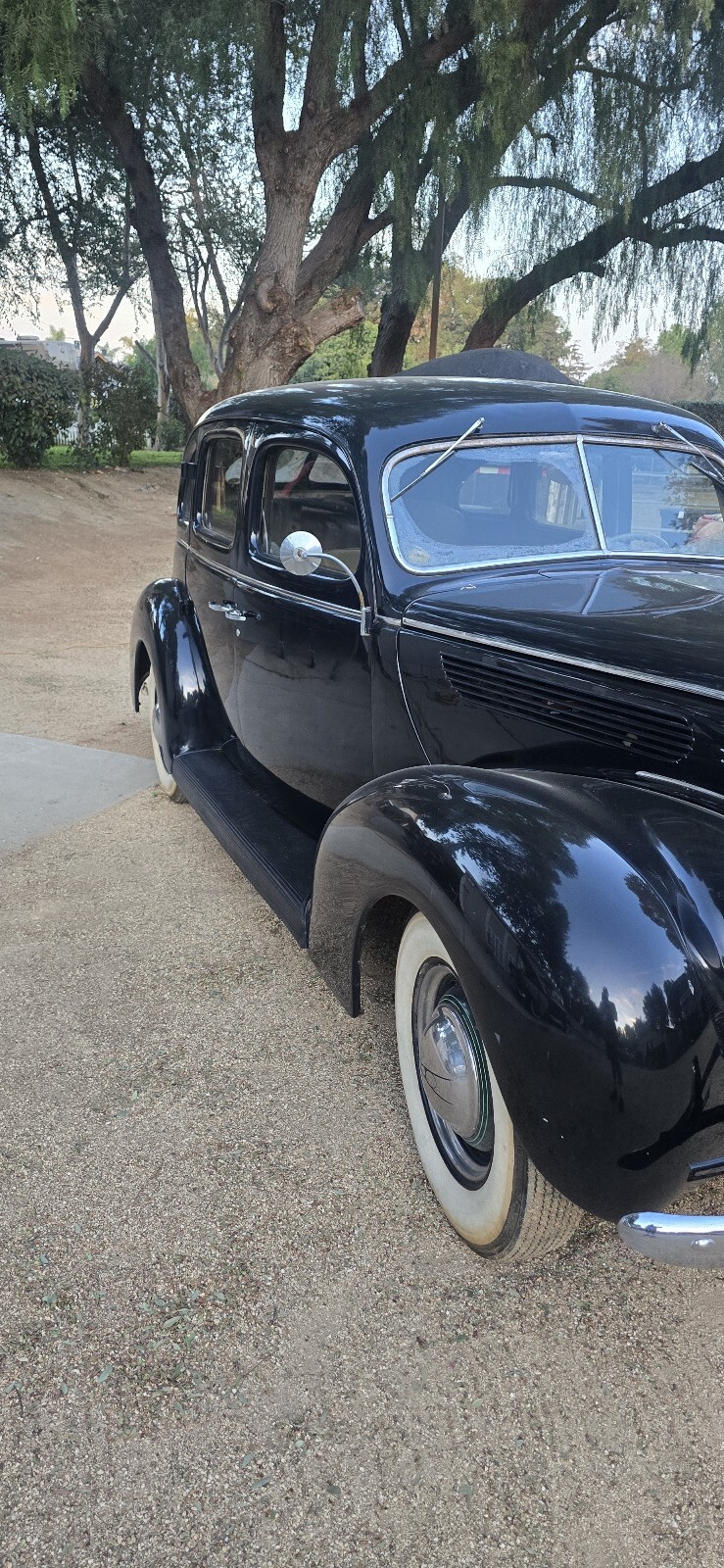 Ford-Model-B-1938-1
