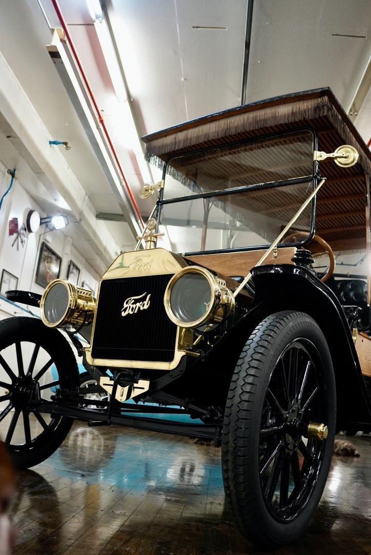 Ford-Model-T-1914-2