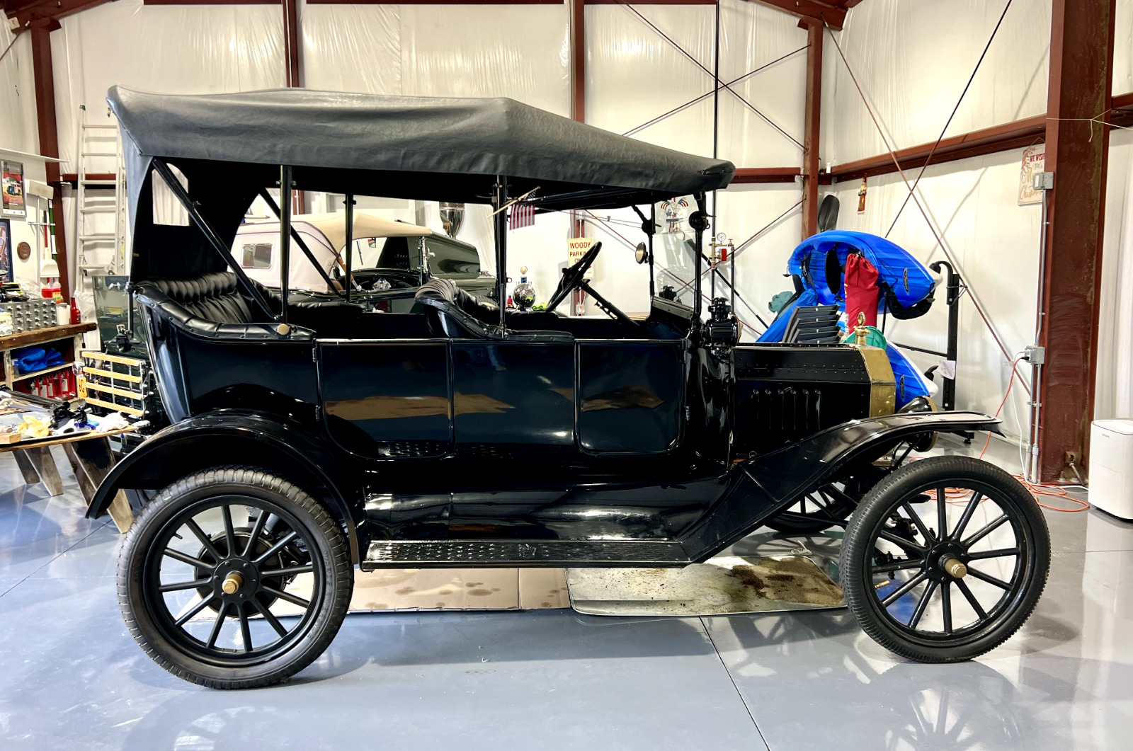 Ford-Model-T-1915-touring-21