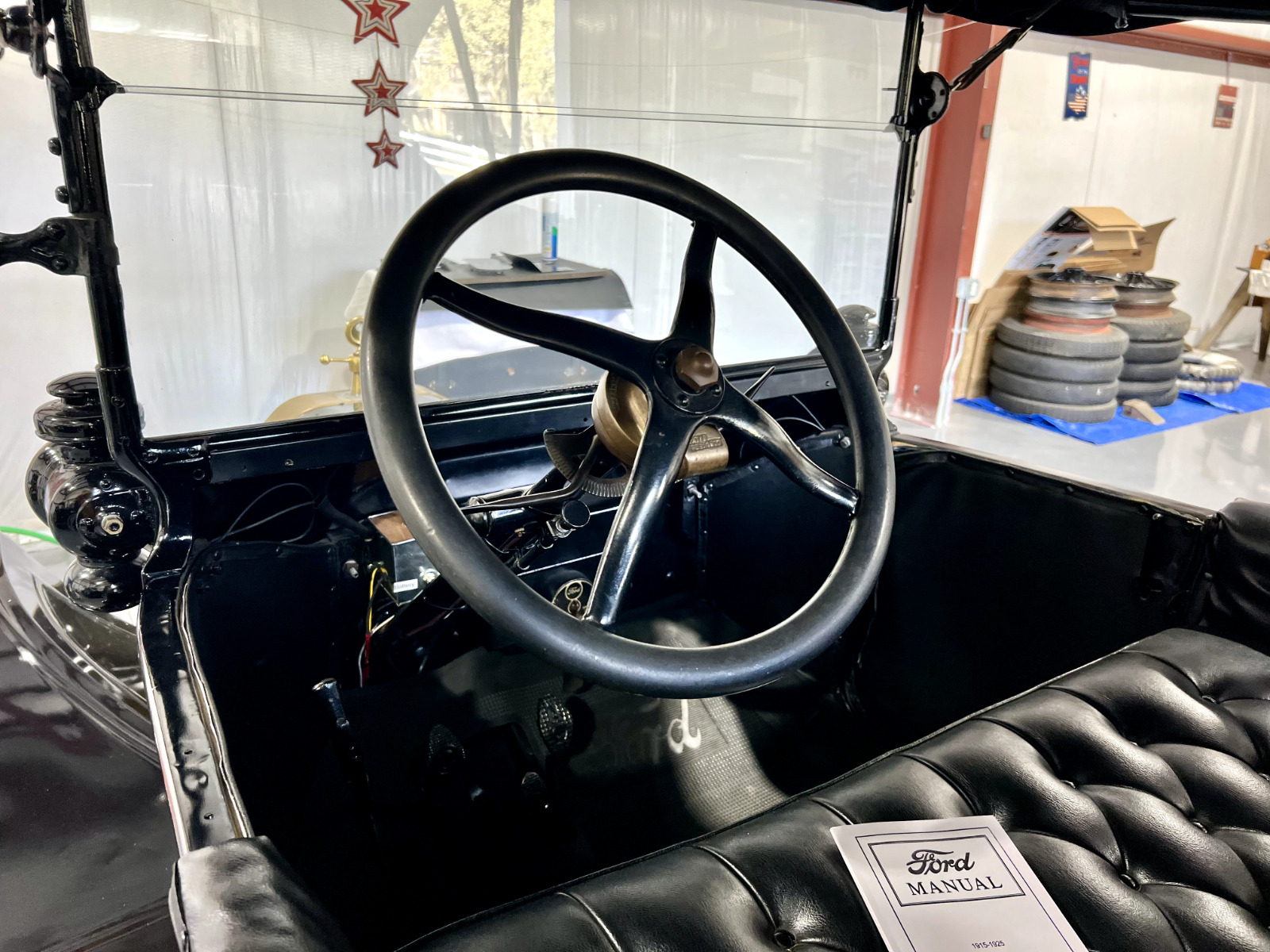 Ford-Model-T-1915-touring-24