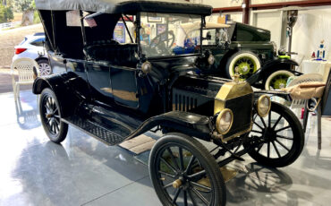 Ford-Model-T-1915-touring