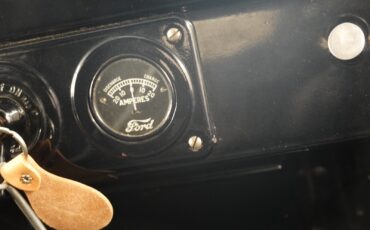 Ford-Model-T-1924-Roadster-7